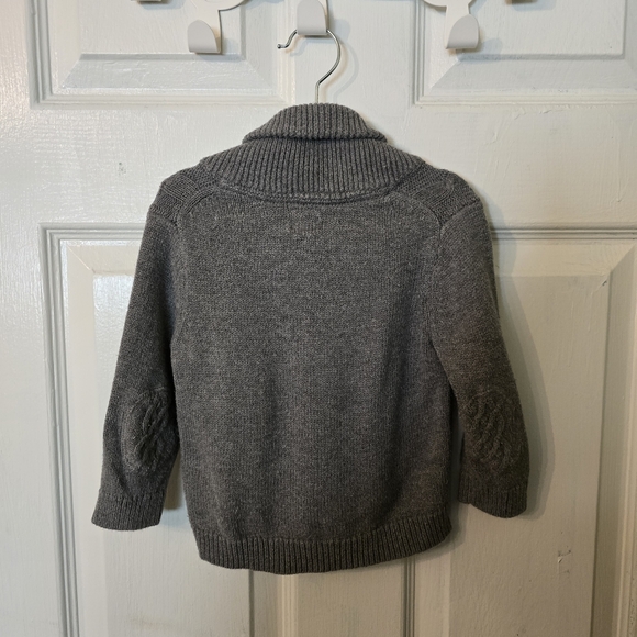 Baby Gap Grey Cableknit Cardigan Size 6-12M - Picture 2 of 3